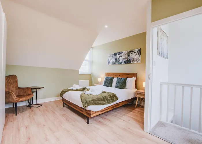 Luxury 2 Bed In Reading - Free Parking & Fast Wi-Fi